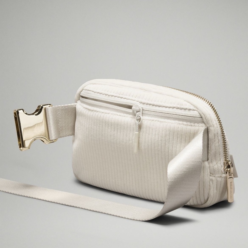 NEW LULULEMON EVERYWHERE BELT BAG CORDUROY BONE/GOLD - Picture 5 of 12